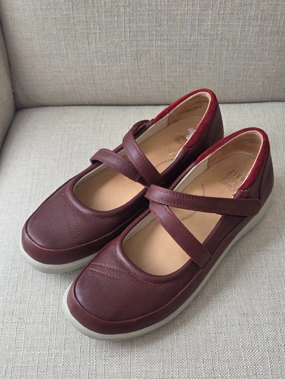 Ziera Super Support Skate Mary Janes Size EU 40 US 9.5 Burgundy Red Leather